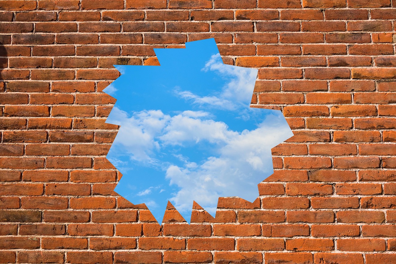 découvrez les principes et avantages de l'open innovation pour stimuler la collaboration, favoriser la créativité et accélérer le développement de nouvelles solutions au sein de votre entreprise.